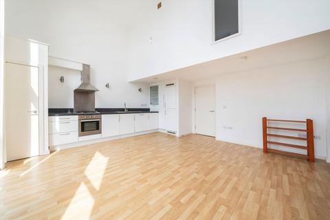 2 bedroom flat for sale, Cowley Road, London W3