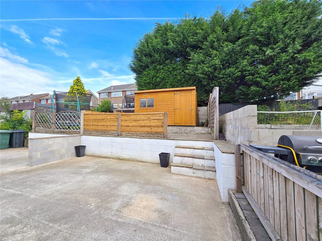 Parking &amp; Patio