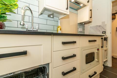 undefined, Chenies Close, Tunbridge Wells, TN2