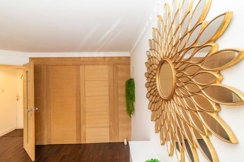 undefined, Chenies Close, Tunbridge Wells, TN2