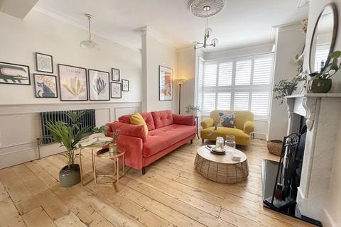 3 bedroom terraced house for sale, Balfour Road