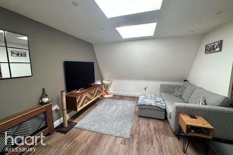 2 bedroom apartment for sale, Oxford Road, Aylesbury