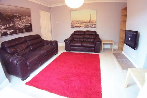 77 Hartley Avenue, Leeds, LS6 2HY