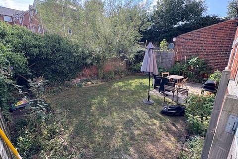 77 Hartley Avenue, Leeds, LS6 2HY