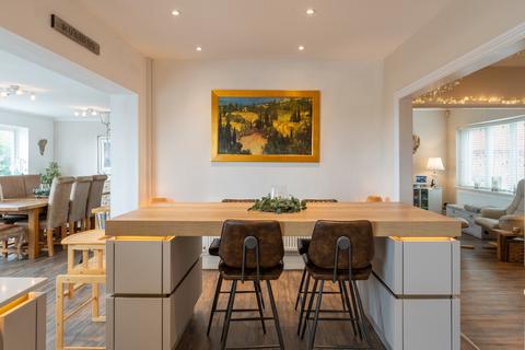 5 bedroom detached house for sale, Trinity View, Newport NP18