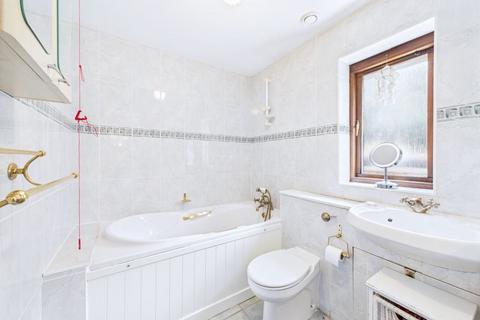 2 bedroom apartment for sale, The Avenue, Tadworth
