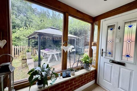 undefined, Cores End Road, Bourne End SL8