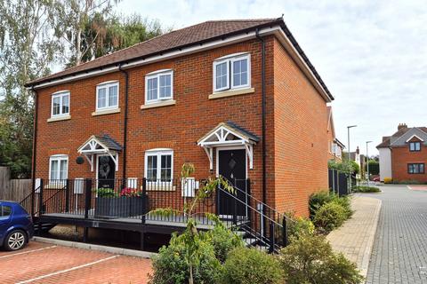undefined, Parachute Grove, Henlow SG16
