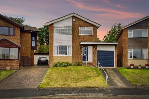3 bedroom detached house for sale, Hill Rise, Ryton NE40