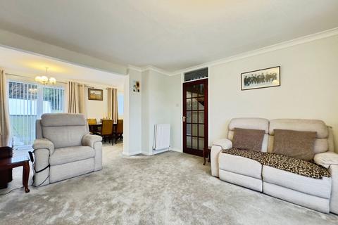 3 bedroom detached house for sale, Hill Rise, Ryton NE40