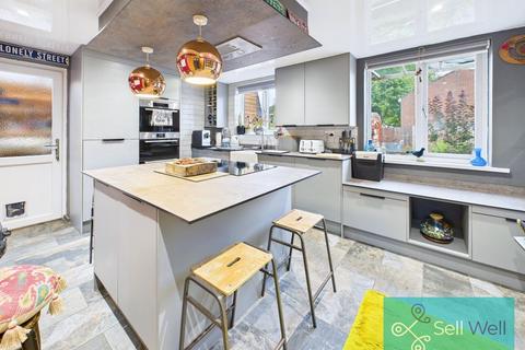 undefined, Peaknaze Close, Manchester M27