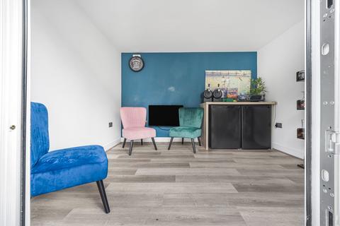 undefined, Windsor Place, Caerphilly CF83
