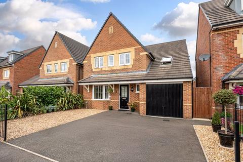 5 bedroom detached house for sale, Cortland Avenue, Chorley PR7