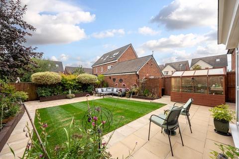5 bedroom detached house for sale, Cortland Avenue, Chorley PR7
