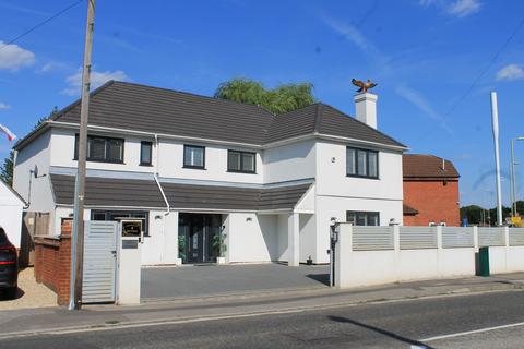 6 bedroom detached house for sale, Minley Road, Farnborough GU14
