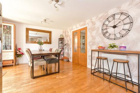5 bedroom detached house for sale, Hooke Close, Freshwater PO40