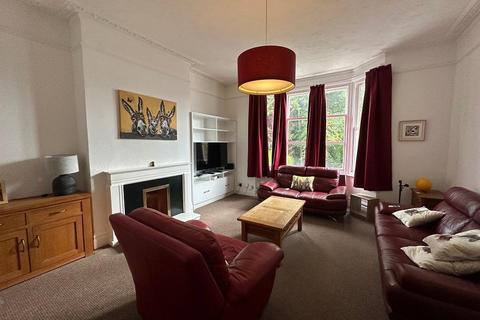 2 bedroom flat to rent, 2 Maderia Park, Tunbridge Wells, TN2 5SU