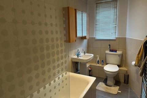 2 bedroom flat to rent, 2 Maderia Park, Tunbridge Wells, TN2 5SU