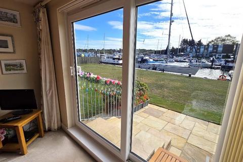 2 bedroom flat for sale, Latimer Road, St Helens, Isle of Wight, PO33 1YR