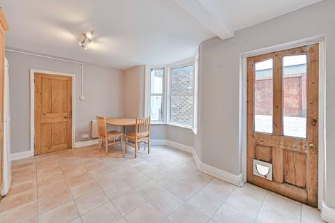 9 Morval Road, London, SW2 1DG
