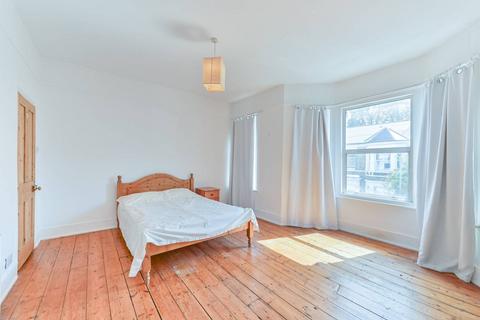 9 Morval Road, London, SW2 1DG