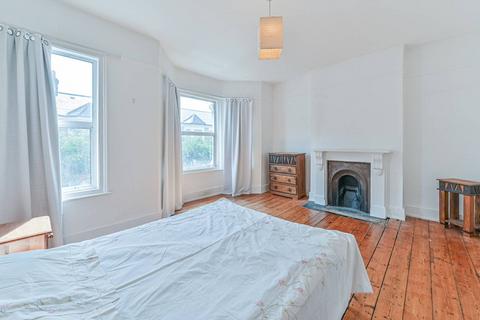 9 Morval Road, London, SW2 1DG