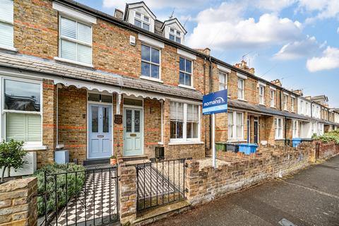 3 Victor Road, Windsor, SL4 3JS