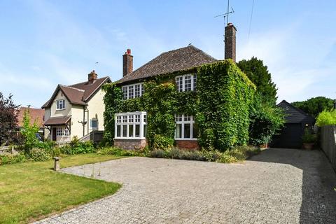 4 bedroom detached house for sale, Summerhill Road, Saffron Walden, Essex, CB11
