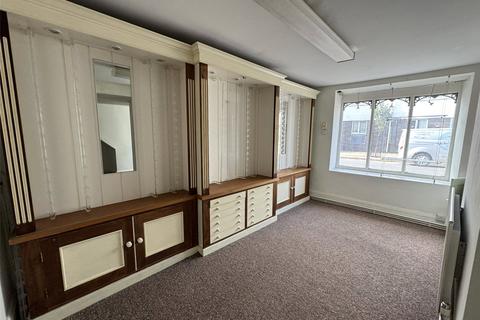 Terraced house for sale, Heol Maengwyn, Machynlleth, Powys, SY20