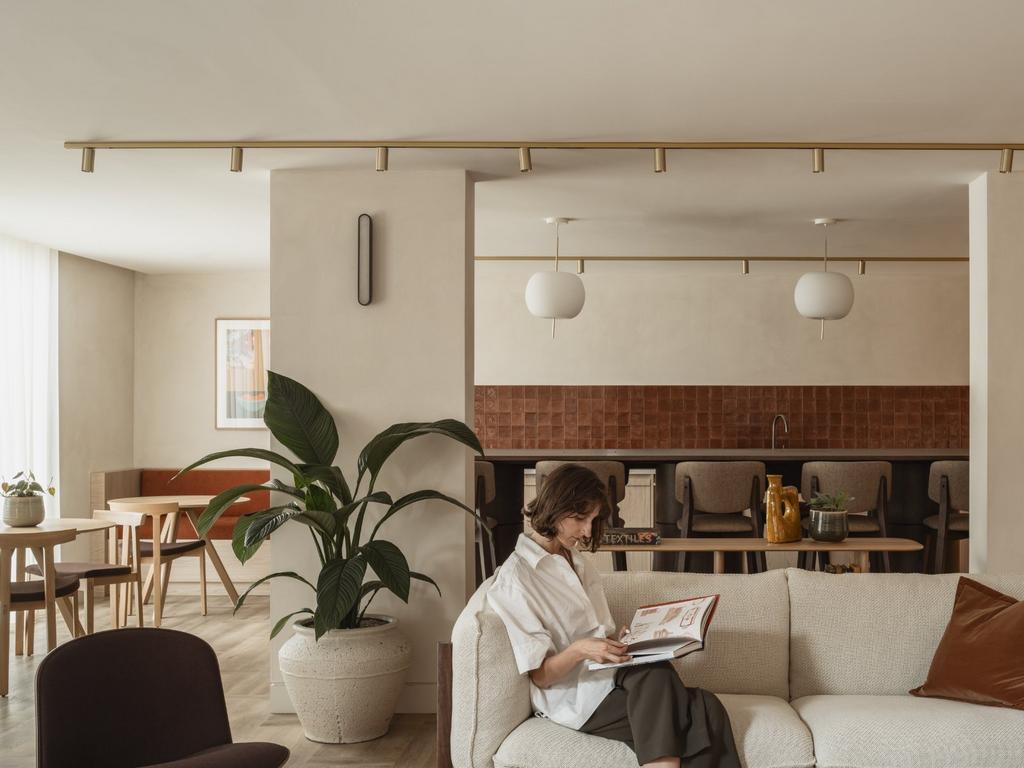 Concierge and Lounge