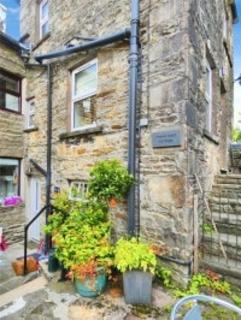 Retail property (high street) to rent, Penn Lane Hawes DL8 3NH