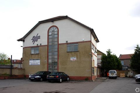 Office to rent, 298-310 Green Ln Ilford IG1 1LQ