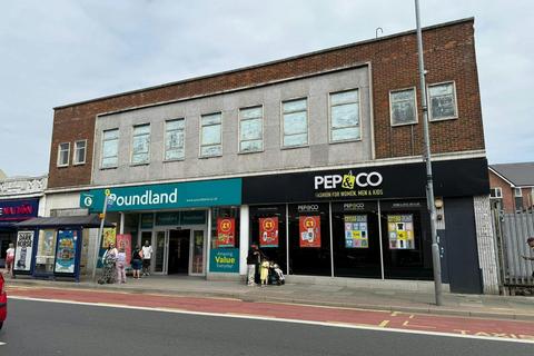 Retail property (high street) to rent, 98 London Rd Portsmouth PO2 0NA