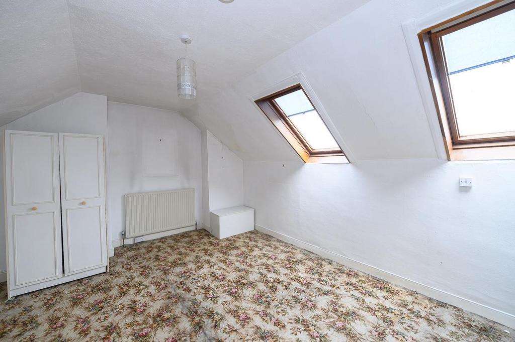 Bedroom 4 pic 2.jpg