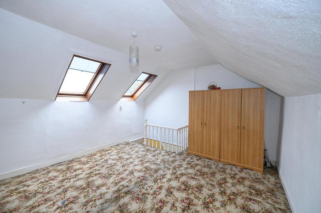 Bedroom 4.jpg