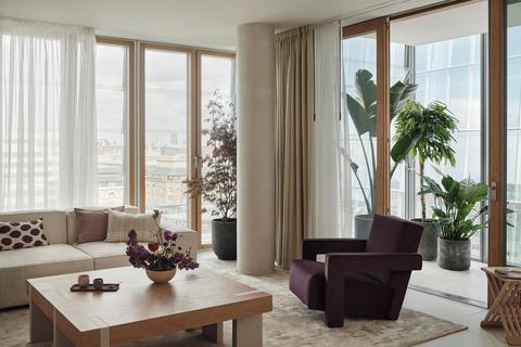 Shard Place, London Bridge Street, London, SE1