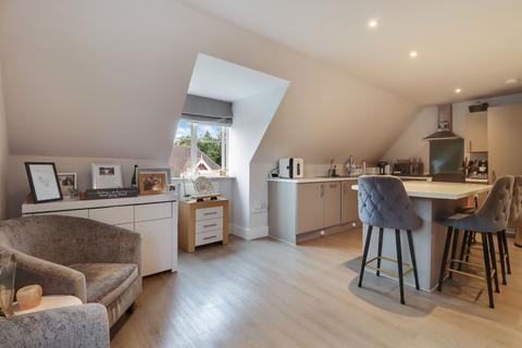 undefined, Flat 4, 6 Pavilion Place, KT89FE