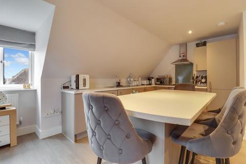undefined, Flat 4, 6 Pavilion Place, KT89FE