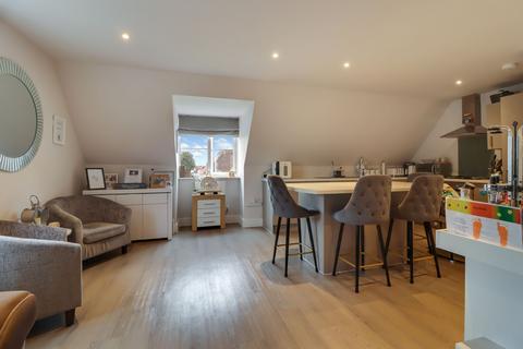 undefined, Flat 4, 6 Pavilion Place, KT89FE