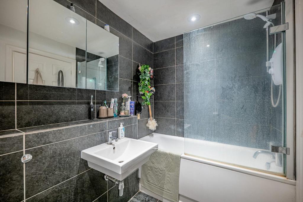 Flat 1 7 Mount Beacon BA1 5 QP-15.jpg