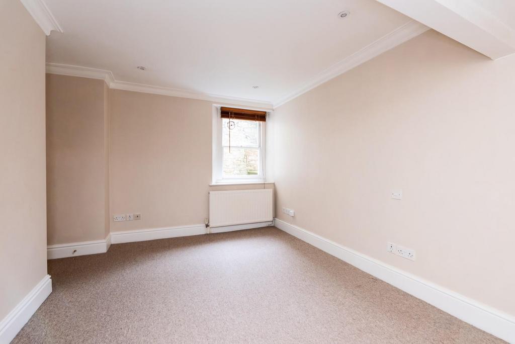 Bedroom One II.jpg