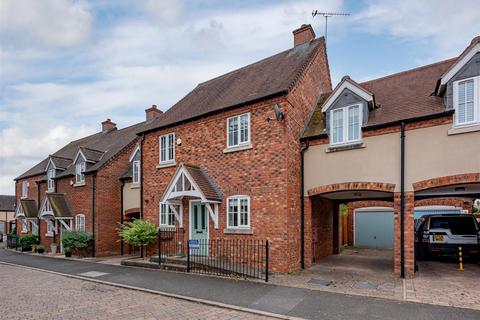 6 Stanham Close, Wombourne, Wolverhampton, WV5 9JL