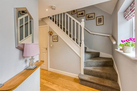 6 Stanham Close, Wombourne, Wolverhampton, WV5 9JL