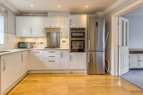 6 Stanham Close, Wombourne, Wolverhampton, WV5 9JL