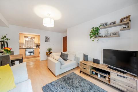Frogmore,, London, SW18
