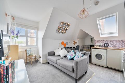 1 bedroom flat for sale, Village Gate, 47-49 Laleham Road, Shepperton, TW17
