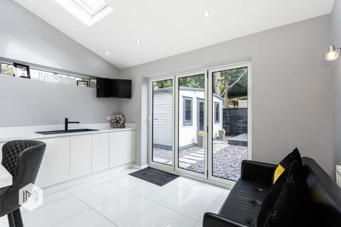 12 Stonebridge Close, Lostock, Bolton, BL6 4RA