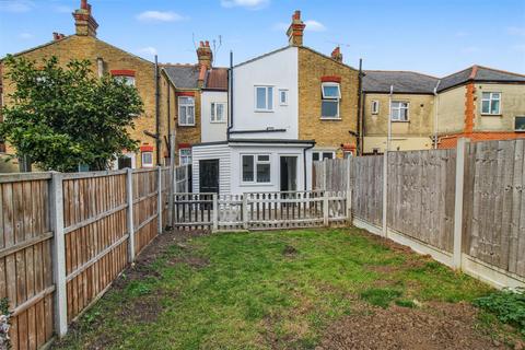 3 bedroom terraced house for sale, Fairfax Drive, Westcliff-On-Sea