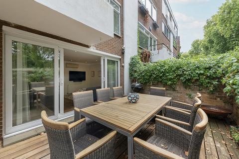 3 bedroom terraced house to rent, Meadowbank, London, NW3