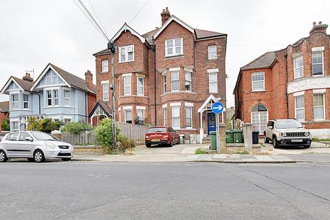 2 bedroom flat for sale, Clifford Road, Bexhill-On-Sea